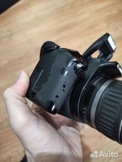 Зеркальный фотоаппарат Canon 1000d с объективом