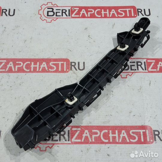 Кронштейн бампера задний левый Toyota Corolla E180