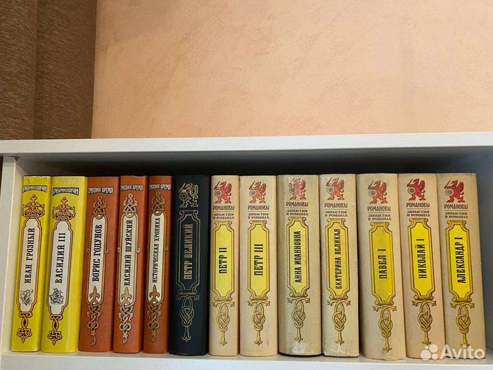 Книги Лесков Гарднер Купер Мопассан Уэллс