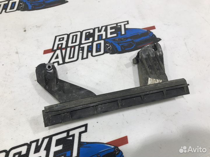 Направляющая стекла двери перед прав Citroen C4