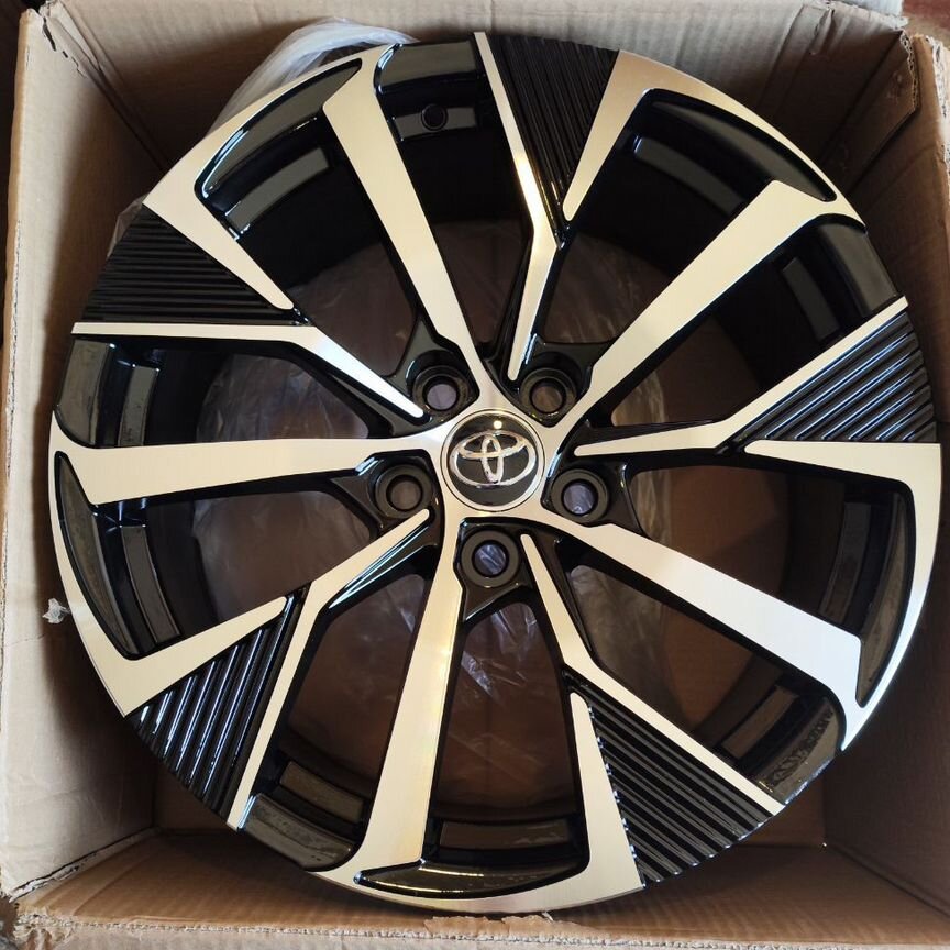 Литые диски Toyota 8×R18 5×114.3