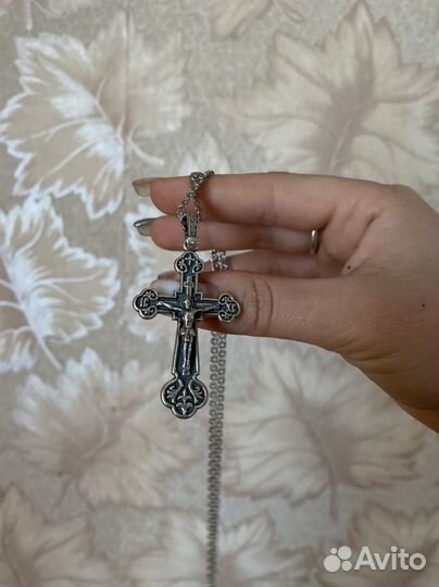 Серебрянная цепь с крестом