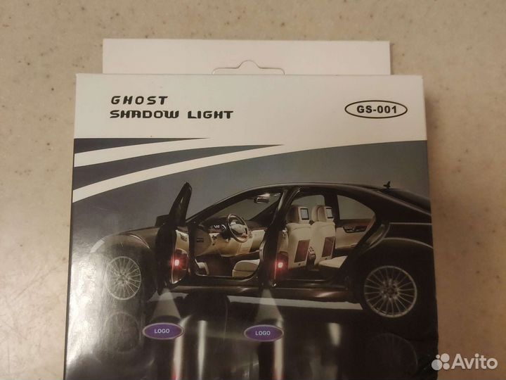 Подсветка дверей с логотипом Suzuki