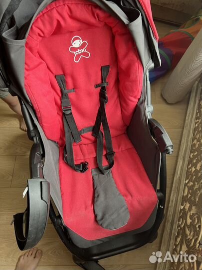 Коляска прогулочная