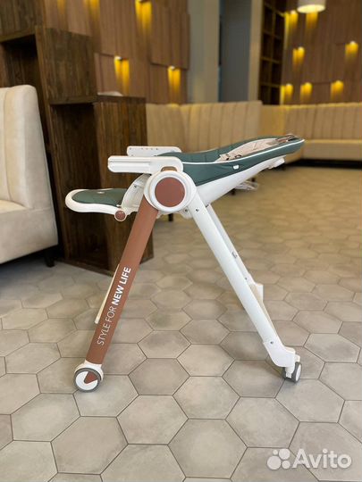 Стул для кормления Happy Baby Berny V2