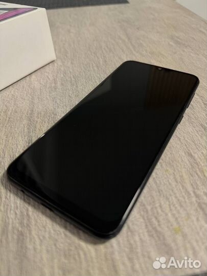 Samsung Galaxy A50, 4/64 ГБ