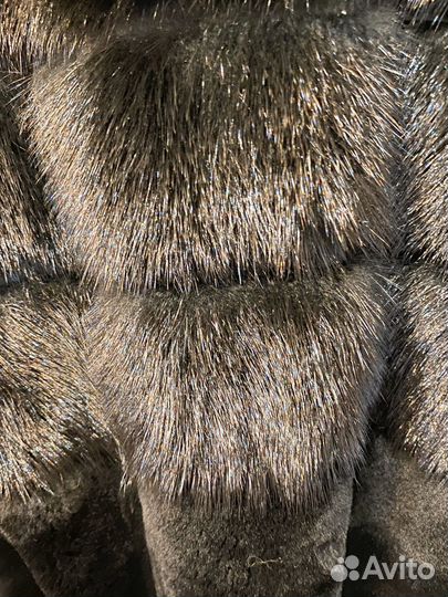 Шуба мутоновая с капюшоном