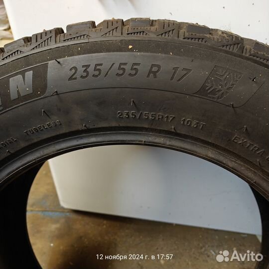 Michelin X-Ice North 4 235/55 R17