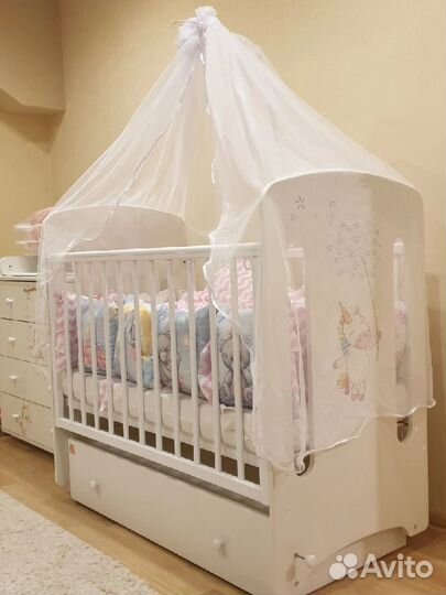 Детская кроватка