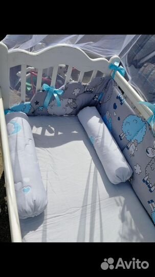 Бортики и балдахин новые