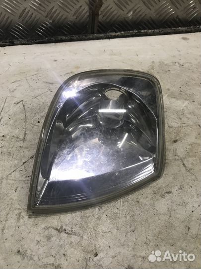 Поворотник правый Volkswagen Polo 3
