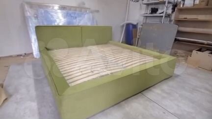 Кровать двухспальная в стиле loft