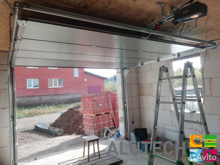 Секционные ворота alutech