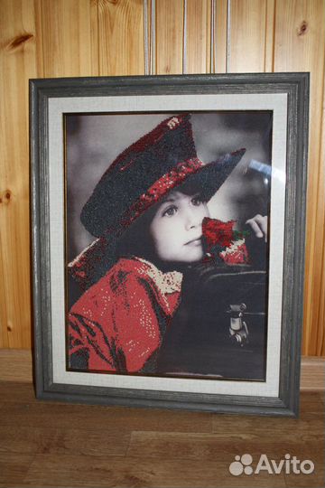 Картина вышитая бисером