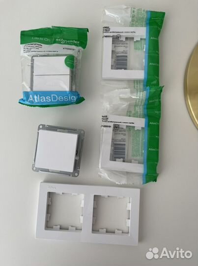 Выключатели, рамки Schneider Electric Atlas Design