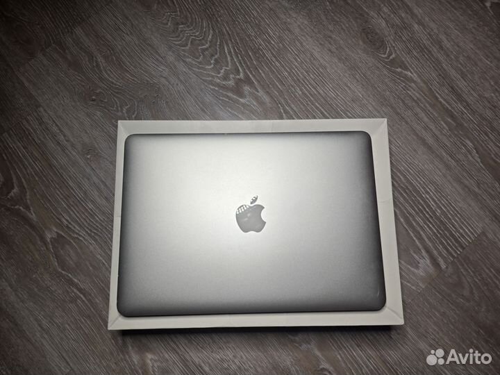 Apple macbook air 13 2017