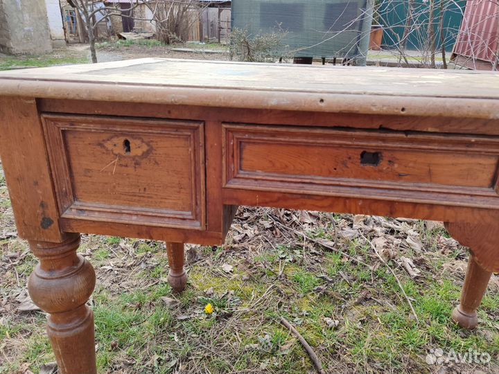 Стол антикварный старинный