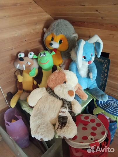 Мягкие игрушки много