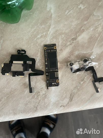 Материнская плата айфон11