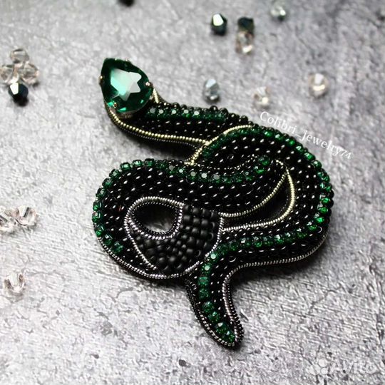Броши
