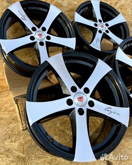 Диски литые Vossen CV4 R-16 5x100