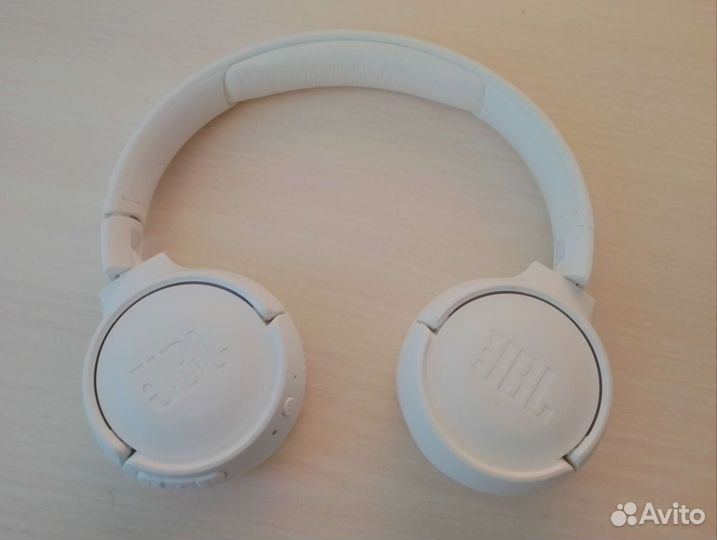 Беспроводные наушники jbl tune 560bt