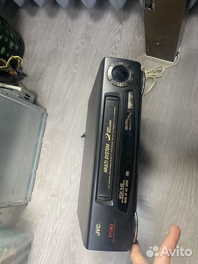 Видеомагнитофон jvc
