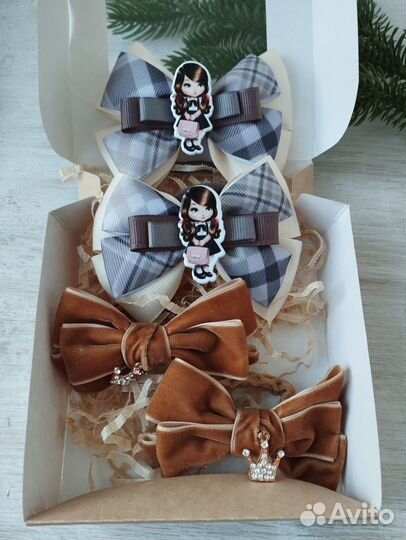 Подарочная коробочка с бантиками