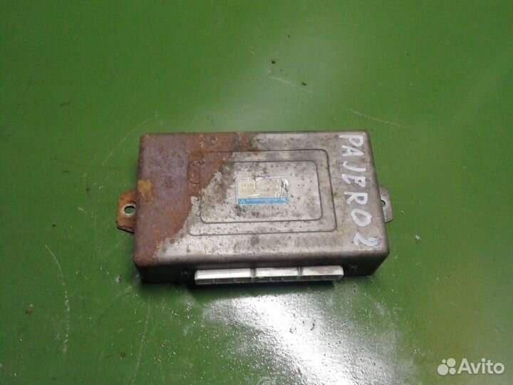 Блок управления abs mitsubishi Pajero 2