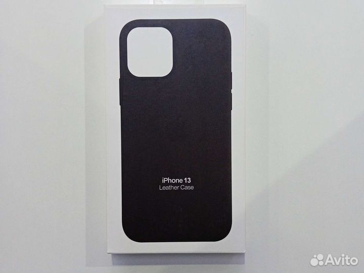 Кожаный чехол на iPhone 13 Чёрный