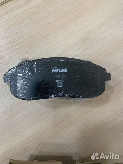 Тормозные колодки на nissan tiida