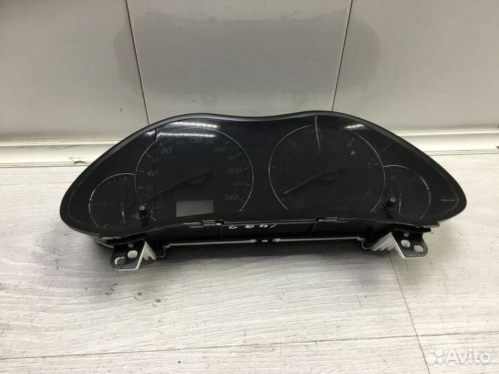 Щиток приборов Toyota Avensis 2 2005