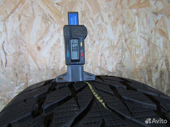 Nokian Tyres WR SUV 4 245/50 R19