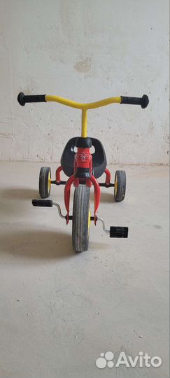 Трехколесный велосипед