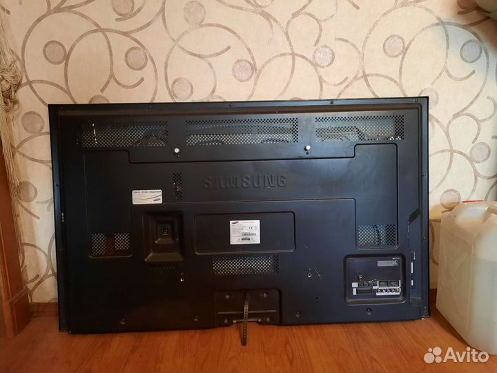 Телевизор на запчасти