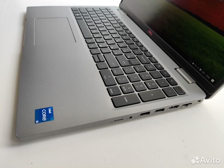 Dell Precision 3560/i5-1135G7/16/256/15.6/FHD/IPS