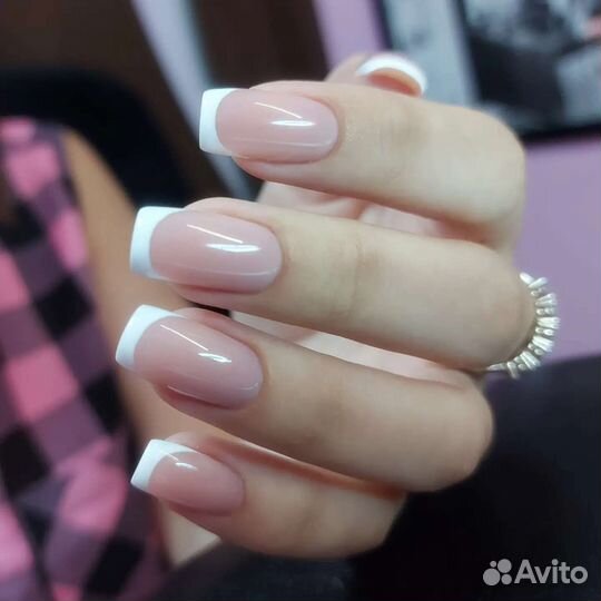 Маникюр, педикюр, наращивание ногтей