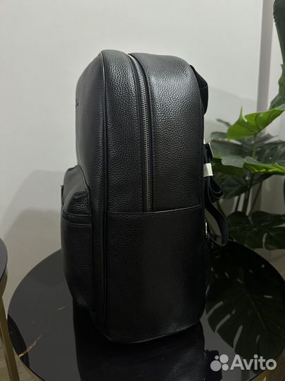 Рюкзак кожаный мужской Giorgio Armani