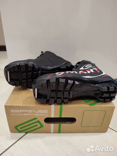 Лыжные ботинки р.35