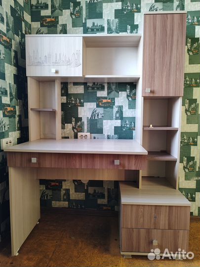 Школьный уголок