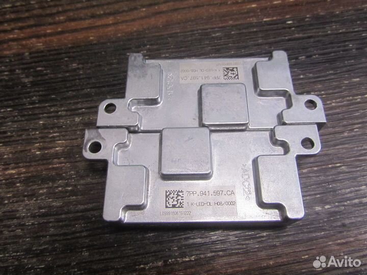 Блок управления светодиодной фарой Skoda Octavia 3