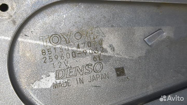 Двигатель стеклоочистителя задний Toyota Prius