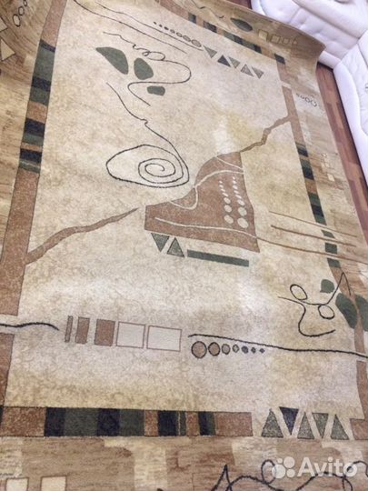 Ковер шерстяной