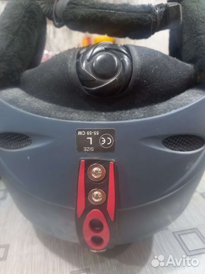 Горнолыжный шлем