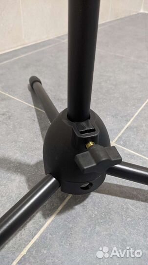 Стойка для микрофона Brahner