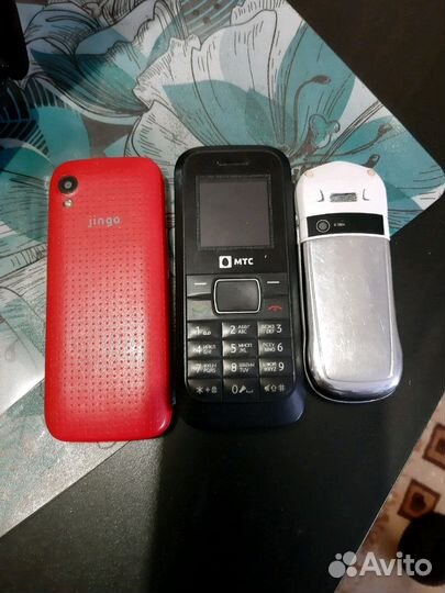 Продам 3 телефона