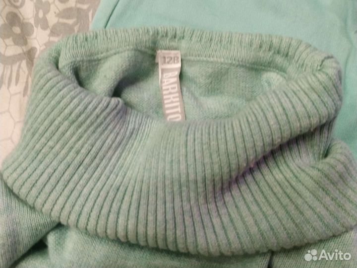 Брюки (джинсы) и свитер для девочки, 128 р-р