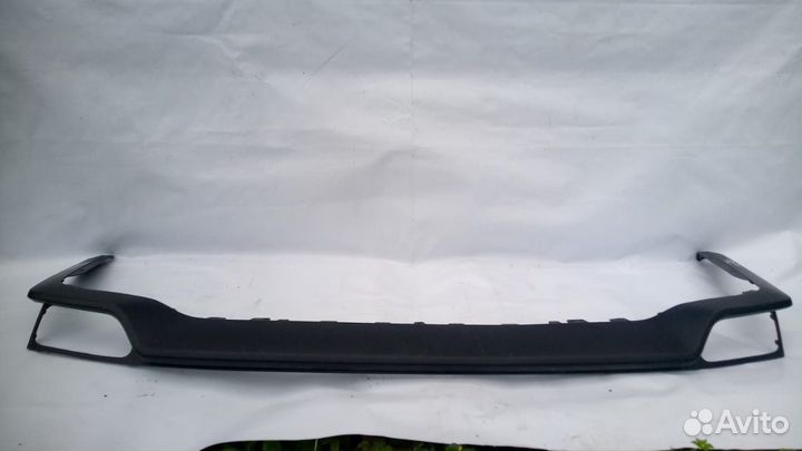 Hyundai Genesis накладка заднего бампера