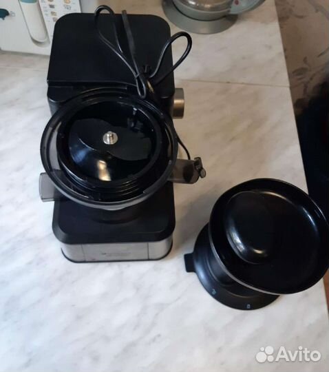 Шнековая соковыжималка