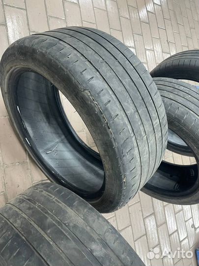 Michelin Pilot Sport 4 245/40 R18 97Y